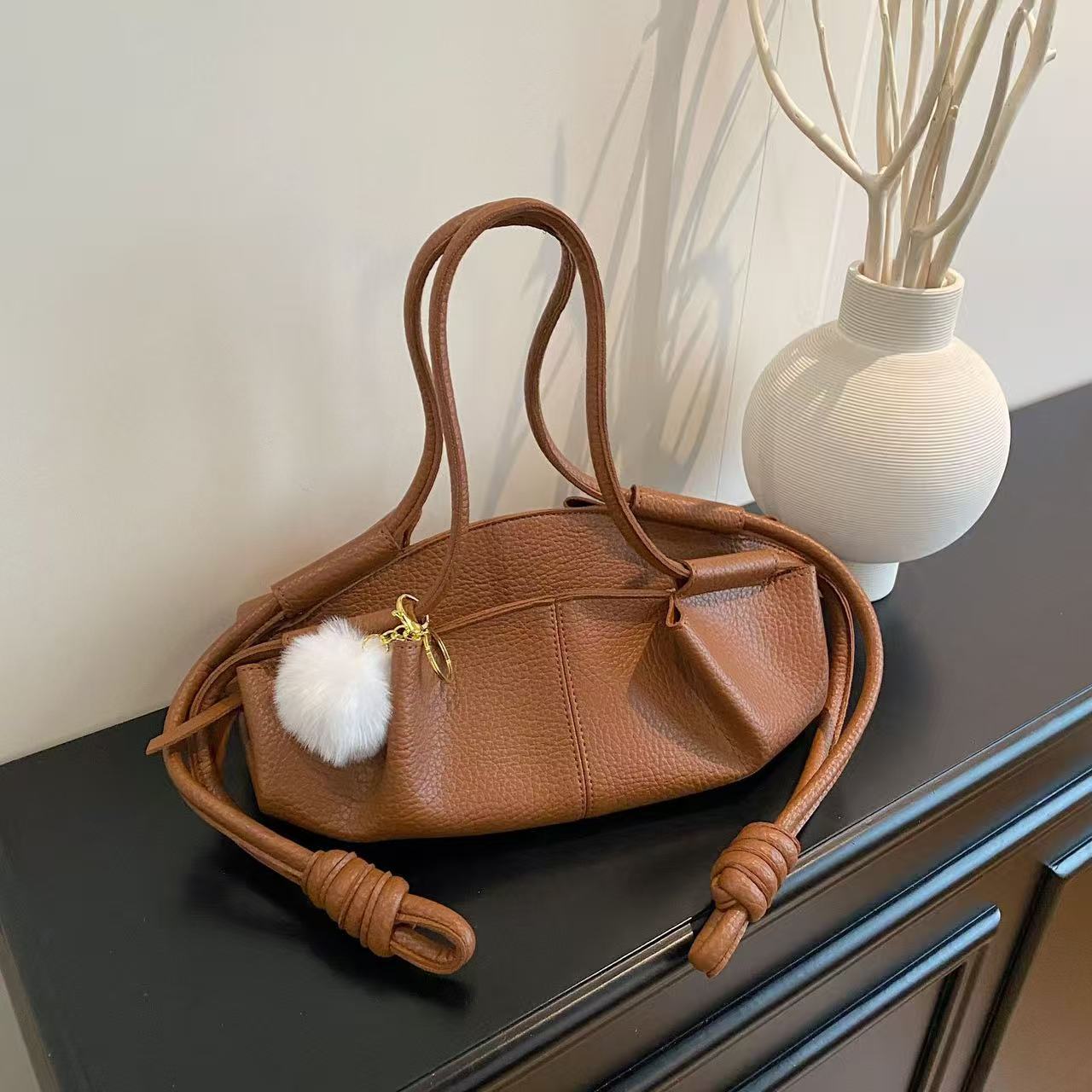 Women's 2026 New Arrival Shoulder Bag: A Unique, High-End Soft Leather Cloud-Shaped Bag—A Stylish Crossbody Bag for Commuting
