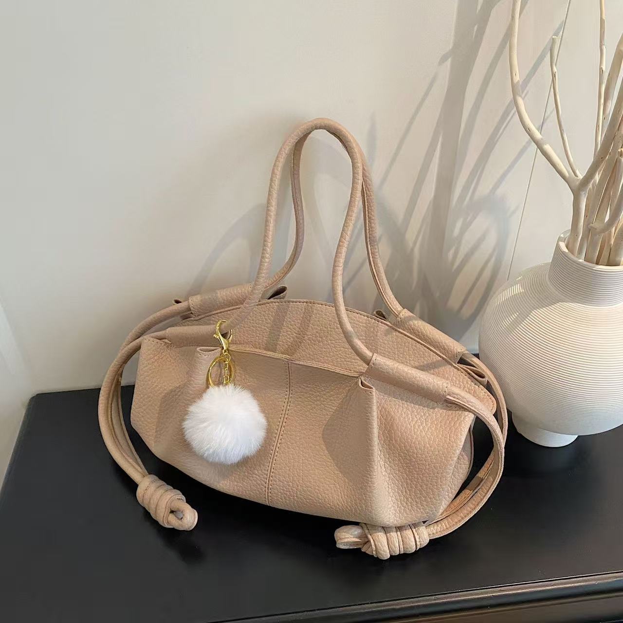 Women's 2026 New Arrival Shoulder Bag: A Unique, High-End Soft Leather Cloud-Shaped Bag—A Stylish Crossbody Bag for Commuting